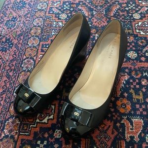 Cole Haan size 8 black leather & patent wedge Elsie shoes